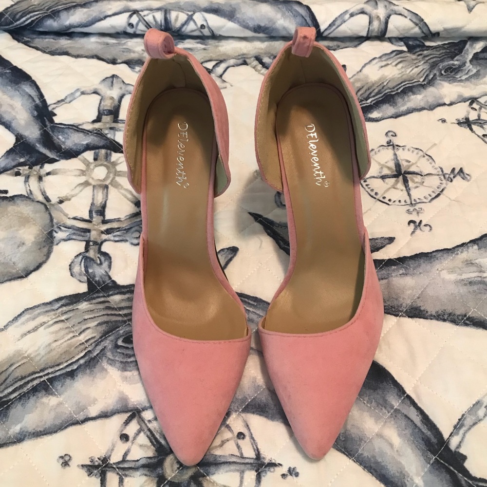 Blush pink faux suede 4.5 inch pointy pumps